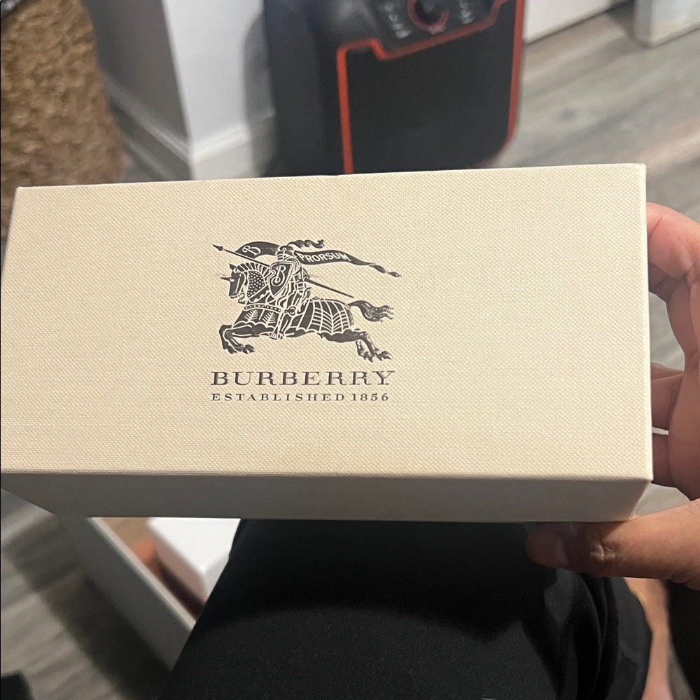 Burberry Beige Watch Box